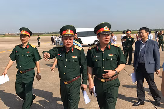 Sáng 21/2, tại Cảng hàng không Quốc tế Tân Sơn Nhất, Bộ Quốc Phòng đã ký kết bàn giao 21ha đất cho Bộ Giao thông vận tải để phát triển Sân bay Tân Sơn Nhất