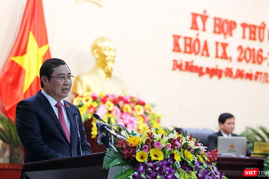 Chủ tịch UBND TP Đà Nẵng Huỳnh Đức Thơ cho rằng các vấn đề ở Sơn Trà đừng để gây rắc rối đời sống chính trị của Đà Nẵng!