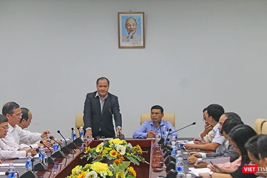 Tối ngày 1/11, Thứ trưởng Bộ NN & PT-NT Hoàng Văn Thắng đã có buổi làm việc với UBND TP.Đà Nẵng về chuẩn bị ứng phó thiên tai, mưa bão phục vụ Tuần lễ Cấp cao APEC 2017