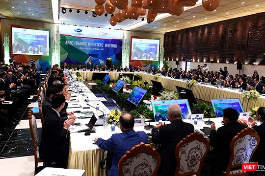 Chiều 21/10, trong khuôn khổ Hội nghị Bộ trưởng Tài chính APEC lần thứ 24 diễn ra tại Hội An (Quảng Nam), các Bộ trưởng Tài chính đại diện cho 21 nền kinh tế thành viên đã ra tuyên bố chung với nhiều nội dung quan trọng.