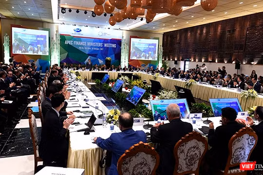 Chiều 21/10, trong khuôn khổ Hội nghị Bộ trưởng Tài chính APEC lần thứ 24 diễn ra tại Hội An (Quảng Nam), các Bộ trưởng Tài chính đại diện cho 21 nền kinh tế thành viên đã ra tuyên bố chung với nhiều nội dung quan trọng.