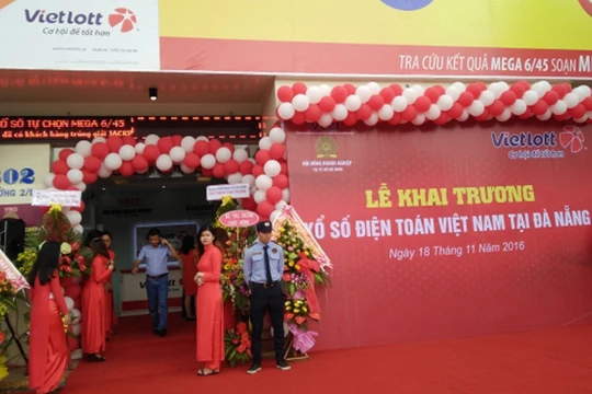 UBND TP Đà Nẵng vừa có văn bản yêu cầu Công ty TNHH MTV Xổ số điện toán Việt Nam (Vietlott) không được phân phối vé cho người bán dạo để bán lại nhằm đảm bảo ổn định thị trường.