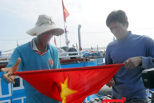 Ngư dân Lý Sơn nô nức mở mùa biển mới ở Hoàng Sa