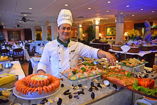 Sự kiện Giao lưu Ẩm thực Hong Kong tại Đà Nẵng sẽ được diễn ra từ ngày 27/7-30/7/2017, tại Furama Resort Đà Nẵng với sự tham dự của 2 vị Bếp trưởng lừng danh là Ting Kam Hung và Wong Kwok Tai đến từ Gold Coast Yacht & Country Club Hong Kong.