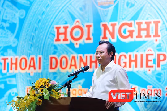 Bí thư Thành ủy, Chủ tịch HĐND TP Đà Nẵng Nguyễn Xuân Anh phát biểu tại buổi Đối thoại với doanh nghiệp năm 2017