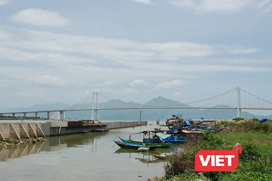 Mặc dù chưa hoàn thành báo cáo tác động môi trường nhưng chủ đầu tư dự án Bất động sản và Bến du thuyền Đà Nẵng-Marina Cmplex vẫn tiến hành thi công bất chấp quy định