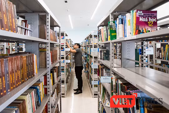 Thư viện KHTH Đà Nẵng đã áp dụng cấp thẻ thư viện điện tử cho bạn đọc và tiến tới trở thành thư viện điện tử hàng đầu cả nước.