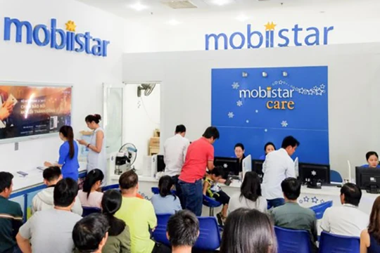 Mobiistar Zumbo J2 nhộn nhịp trong ngày đầu mở bán