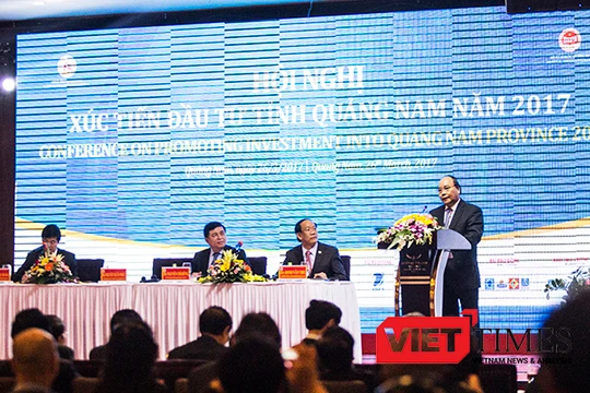 Thủ tướng Chính phủ Nguyễn Xuân Phúc phát biểu tại Hội nghị Xúc tiến đầu tư Quảng Nam 2017 diễn ra tại TP Tam Kỳ sáng 26/3.