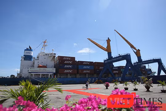 Thủ tướng Chính phủ vừa ký Quyết định sửa đổi một số điều tại Quy chế hoạt động của Khu kinh tế mở Chu Lai và mở rộng diện tích đối với Khu kinh tế mở Chu Lai.