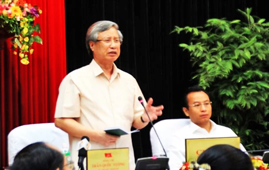 Chủ nhiệm Ủy ban kiểm tra Trung ương Trần Quốc Vượng tại một buổi làm việc với Thành uỷ Đà Nẵng (ảnh PLO)