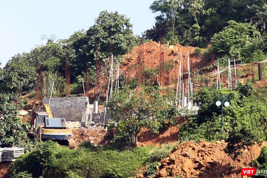 Chiều 30/11, Sở Xây dựng TP Đà Nẵng có văn bản khẳng định việc xây dựng tại dự án Khu Du lịch sinh thái biển Tiên Sa trên bán đảo Sơn Trà (quận Sơn Trà, TP Đà Nẵng) là xây kè và việc xây dựng được UBND TP Đà Nẵng cho phép.