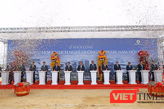 Sáng 26/3, Thủ tướng Chính phủ Nguyễn Xuân Phúc cùng lãnh đạo các bộ ngành Trung ương và địa phương đã bấm nút khởi công dự án Khu phức hợp du lịch nghỉ dưỡng Vinpearl Nam Hội An và khu nông nghiệp công nghệ cao kết hợp tham quan tại xã Bình Dương và Bình