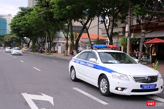 UBND TP Đà Nẵng vừa có thông báo về việc phân luồng giao thông, cấm đường một số phương tiện phục vụ Tuần lễ cấp cao APEC 2017 diễn ra vào tháng 11 tới.