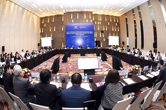 Hội nghị lần thứ nhất các quan chức cao cấp APEC (SOM 1) và các cuộc họp nhóm liên quan đã đi vào kết thúc và đưa ra nhiều kiến nghị, sáng kiến mới để thúc đẩy hợp tác trên nhiều lĩnh vực.