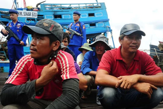 Các ngư dân bị Indonesia bắt giữ (Ảnh: Jakarta Globe)