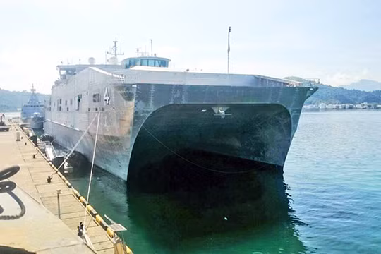 Từ ngày 8/5-18/5, chiến hạm USNS Fall River (TEPF-4) của Hải quân Mỹ sẽ đến Đà Nẵng.