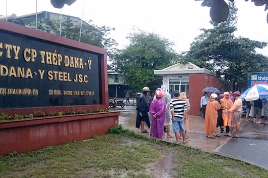 UBND TP Đà Nẵng đang khẩn trương thực hiện giải tỏa di dời các hộ dân quanh hai nhà máy thép Dana - Úc và Dana - Ý (thuộc thôn Vân Dương, xã Hòa Liên, huyện Hòa Vang, TP Đà Nẵng) gây ô nhiễm.
