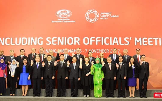  Sáng 6/11, tại Furama Resort (Đà Nẵng), Hội nghị tổng kết quan chức cao cấp APEC (CSOM) đã chính thức mở đầu cho chuỗi sự kiện Tuần lễ Cấp cao APEC 2017 diễn ra từ ngày 6/11-11/11 tại Đà Nẵng