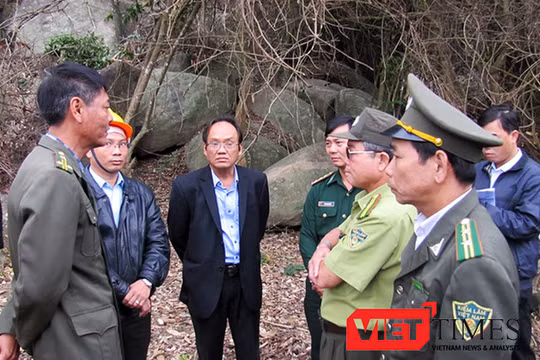 Một gia đình một kiểm lâm viên công tác tại Hạt Kiểm lâm liên quận Sơn Trà-Ngũ Hành Sơn (Đà Nẵng) bị 2 đối tượng uy hiếp, đe dọa tại nhà.