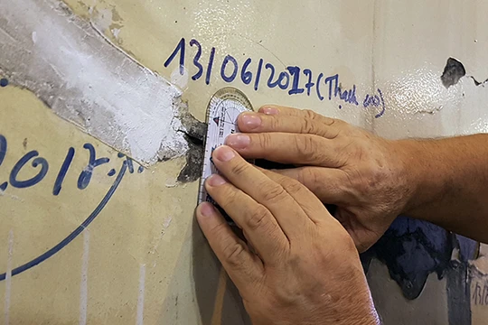 Theo CTCP Đầu tư Đèo Cả, các vết nứt trên thân hầm Hải Vân đã xuất hiện từ lâu và không ảnh hưởng đến kết cấu hầm