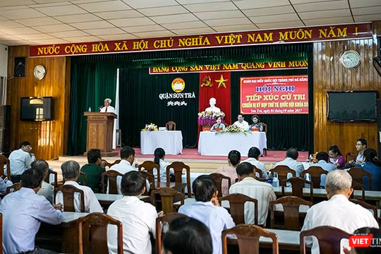 Sáng ngày 4/10, Đoàn Đại biểu Quốc hội TP Đà Nẵng đã tổ chức Hội nghị tiếp xúc cử tri quận Sơn Trà và Hải Châu để chuẩn bị Kỳ họp thứ 4-Quốc hội khóa XIV.