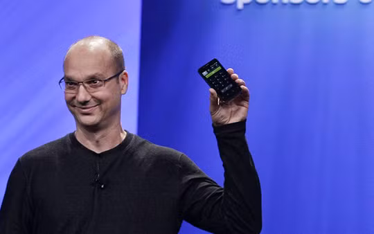 Cha đẻ của hệ điều hành Android-Andy Rubin sẽ cho ra đời chiếc smartphone không viền màn hình, đủ sức để cạnh tranh với Google Pixel và iPhone (ảnh AFP)