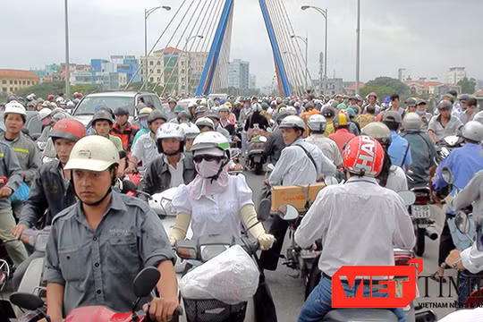 Đà Nẵng đang đối mặt với tình trạng kẹt xe vào giờ cao điểm đã bắt đầu xuất hiện tại một số khu vực trung tâm thành phố.