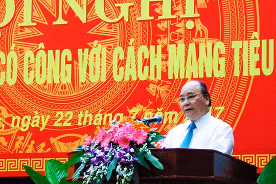 Thủ tướng Chính phủ Nguyễn Xuân Phúc phát biểu tại Hội nghị biểu dương người có công với cách mạng tiêu biểu năm 2017 nhân kỷ niệm 70 năm ngày Thương binh liệt sỹ do UBND tỉnh Quảng Nam vừa tổ chức.