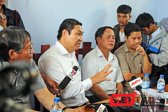 Theo Chủ tịch UBND TP Đà Nẵng Huỳnh Đức Thơ, việc các chủ đầu tư xây dựng công trình khi chưa có giấy phép là do tâm kts hôn nóng, chủ quan và không làm điều gì bậy bạ