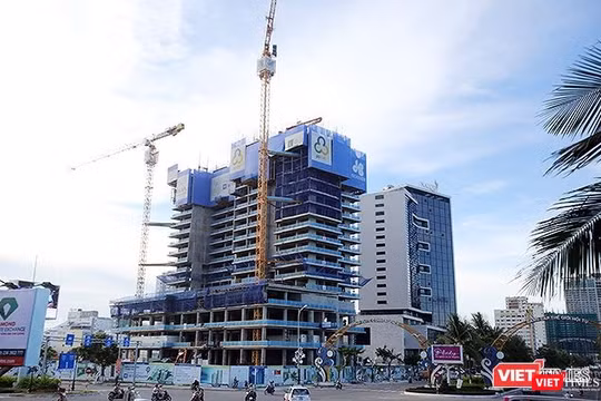 Công ty CP Tập đoàn Xây dựng Hòa Bình bị xử phạt do sử dụng cẩu tháp không đầy đủ giấy tờ lưu hành tại công trình Solid Ánh Dương