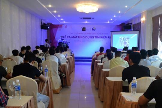 Dù chưa được phép, nhưng Công ty CP Giải pháp công nghệ Ulatech vẫn tổ chức Lễ ra mắt ứng dụng đặt xe ULA tại Đà Nẵng. ảnh Dân Việt