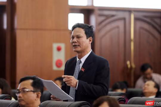 Đại biểu Nguyễn Kim Dũng chất vấn tình trạng lạch luật, xây dựng sai phép của các dự án xây dựng trên địa bàn đang có dấu hiệu lờn luật