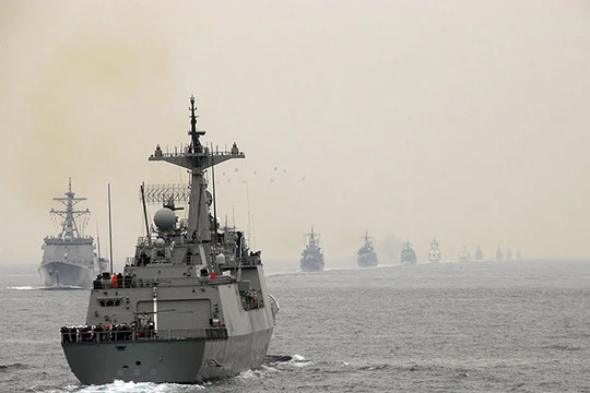 Dự kiến đội tàu Hải quân Hàn Quốc gồm chiến hạm tên lửa ROKS Kang Gam Chan (DDH-979) và tàu hậu cần ROKS HWACHEON (AOE-59) sẽ đến thăm hữu nghị Đà Nẵng từ ngày 18/9 tới. (Ảnh Korea Navy)