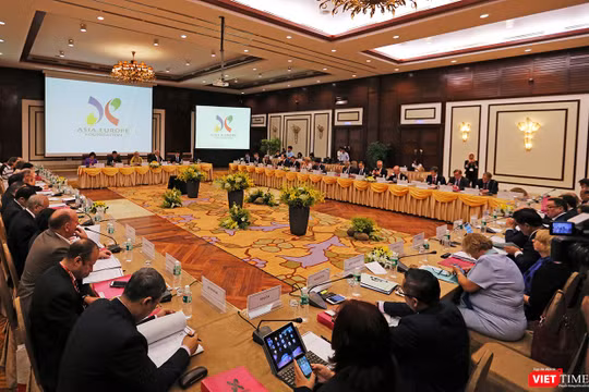 Sáng 30/11, tại Đà Nẵng, trong khuôn khổ hợp tác Á-Âu (ASEM), cuộc họp Hội đồng các Thống đốc Quỹ Á-Âu (ASEF) lần thứ 37 đã chính thức khai mạc.