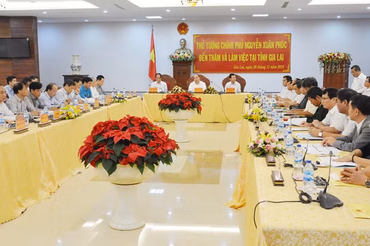 Quang cảnh buổi làm việc của Thủ tướng Chính phủ Nguyễn Xuân Phúc và lãnh đạo tỉnh Gia Lai (Nguồn: gialai.gov.vn)
