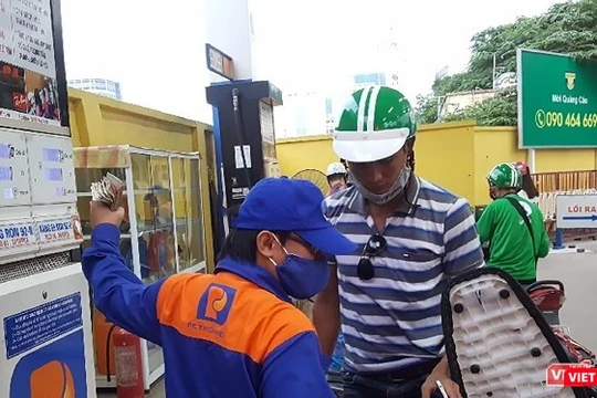 Trong tháng 10/2018, giá xăng dầu đã tăng 3,45%, tác động tới chỉ số CPI chung tăng 0,14% so với tháng trước (Ảnh: Nguyên Hồng)