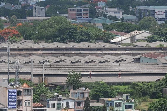 Khu nhà xưởng của Công ty Cổ phần Dệt may Thắng Lợi (mái đen xám). (Ảnh: Internet)