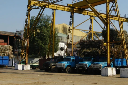  Nhà máy đường Lam Sơn sau khi hoàn chỉnh lắp đặt thiết bị (Pháp làm dang dở) đã đi vào sản xuất