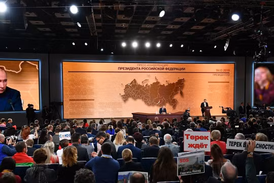 Tổng thống Nga Vladimir Putin trong cuộc họp báo lớn ngày 20/12/2019 (Ảnh: RT)