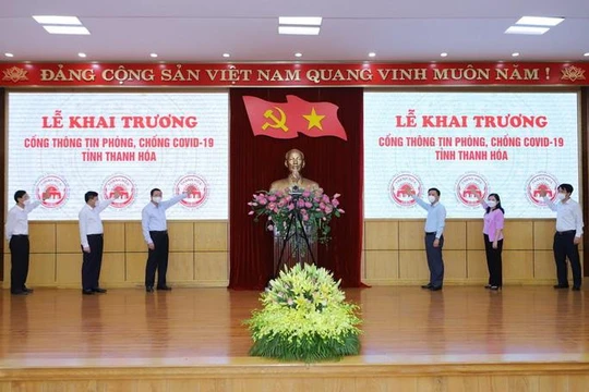  Lãnh đạo tỉnh Thanh Hóa thực hiện nghi thức khai trương