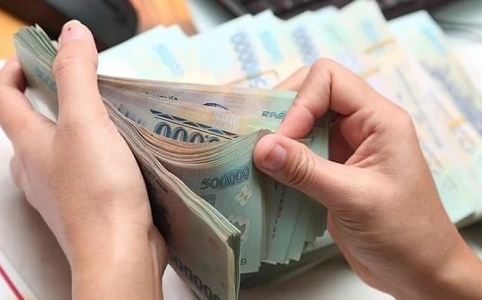 NHNN bơm ròng 48.400 tỉ đồng ra thị trường tuần qua, lãi suất điều hành tiếp tục giảm