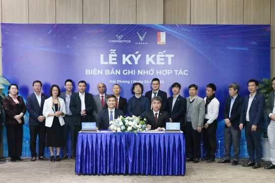 Vinfast, Vinrobotics hợp tác thúc đẩy đào tạo và nghiên cứu khoa học với Đại học Bách Khoa Hà Nội