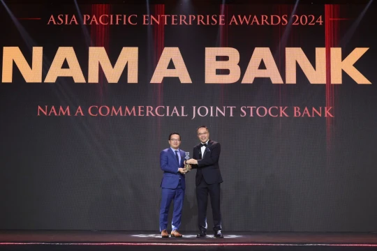 Kỷ niệm 32 năm thành lập, Nam A Bank nhận giải thưởng doanh nghiệp xuất sắc Châu Á
