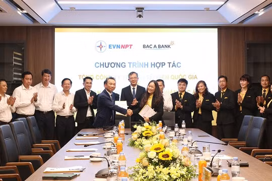 Ký kết hợp đồng tín dụng trị giá 820 tỷ đồng cho 2 dự án truyền tải điện