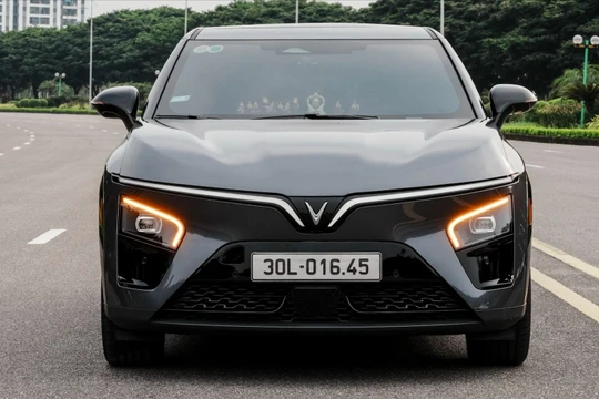 Chủ xe điện “thấy quá lãi” vì loạt chính sách đặc quyền của VinFast