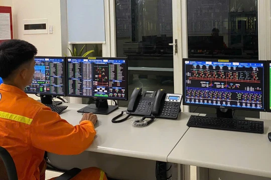 Công ty Truyền tải điện 2: Nhiều hiệu quả từ việc chuyển các trạm biến áp sang không người trực