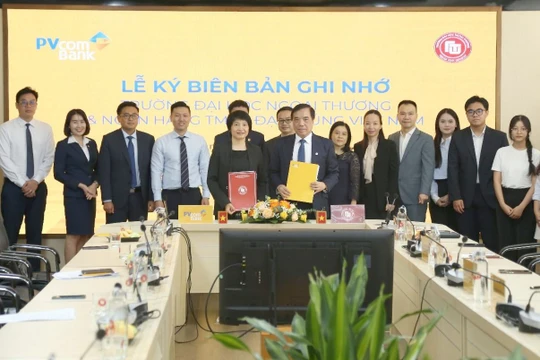 PVcomBank đẩy mạnh hợp tác với trường Đại học Ngoại Thương