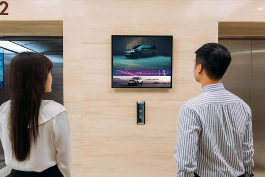 Chicilon Media điều chỉnh tăng 12% đơn giá dịch vụ quảng cáo màn hình thang máy tòa nhà