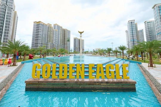 Quảng trường Golden Eagle ra mắt, tăng sức hấp dẫn cho The Beverly Solari